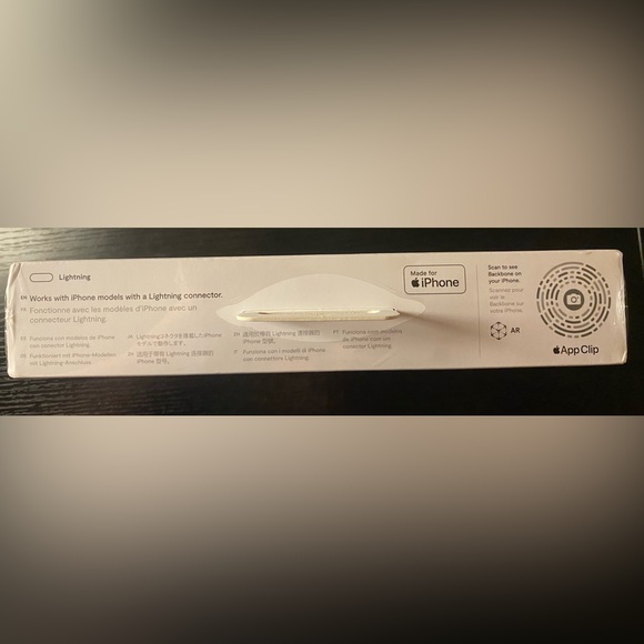 XBOX BACKBONE Handheld Gaming Console for iPhone - Picture 5 of 5